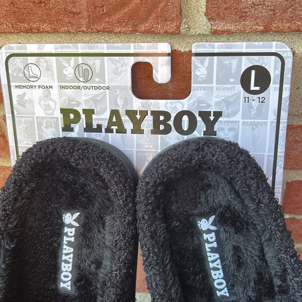 PLAYBOY BUNNY Authentic Black/Red Logo Detailed Memory Foam Men’s Slippers - Picture 2 of 7